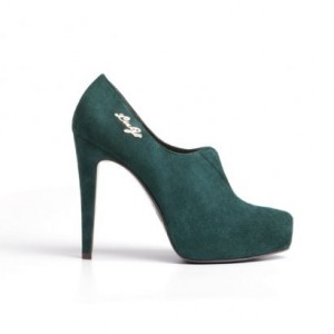 Une paire de low-boots vert de Lio-Jo.