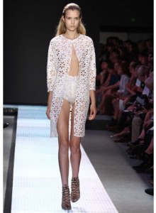 Tendance Culotte en Guipure par Ermanno Scervino.