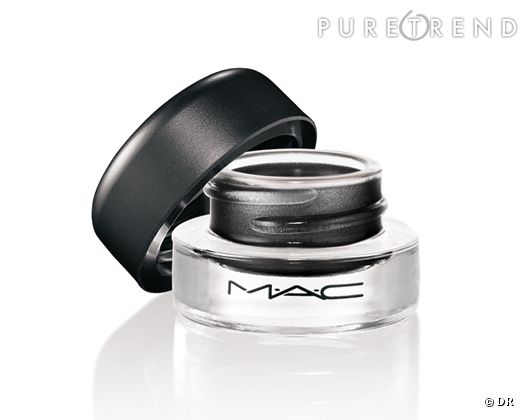 Un eye liner gel Mac par CR.