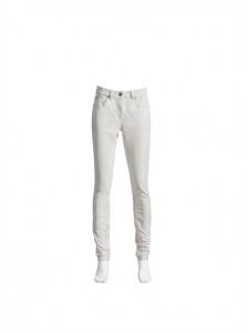 Le jean blanc.